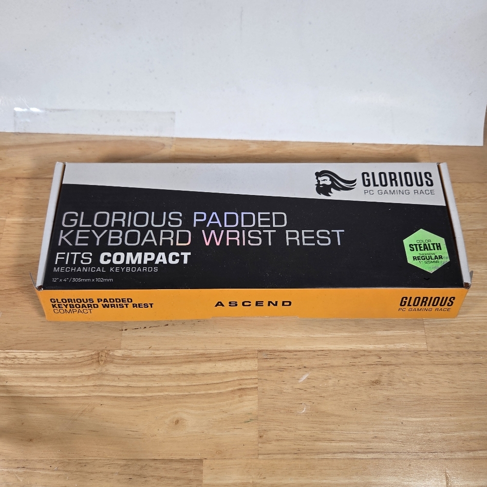 Glorious Padded Keyboard Wrist Rest Black Computer Gaming
